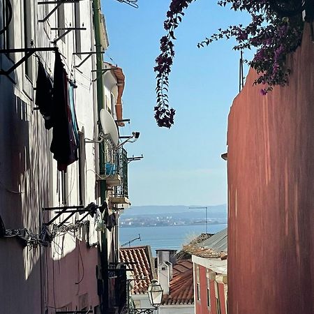 Quiet Street Alfama Daire Lisboa Dış mekan fotoğraf
